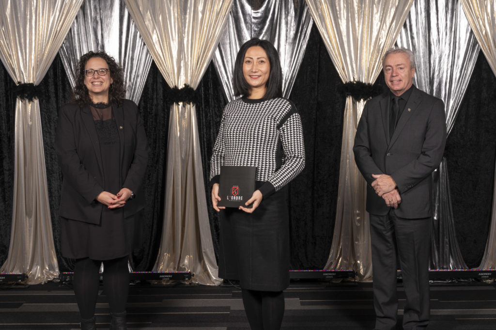 Mme Qiong He | Communautaire